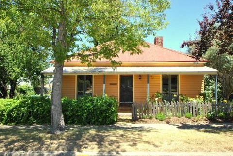 Cooma Cottage - Darwin Tourism 5