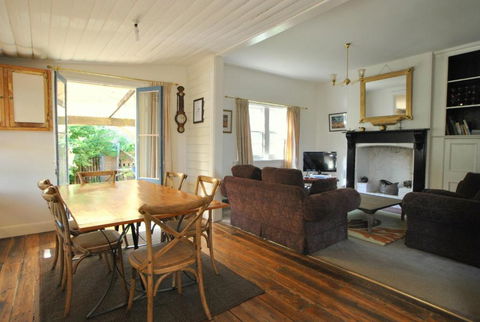 Cooma Cottage - Darwin Tourism 3
