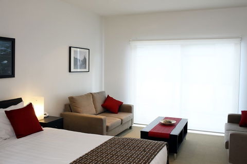The Waves Apartments - Darwin Tourism 3