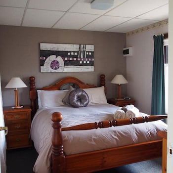 Forest Lodge Chalets - Darwin Tourism 3