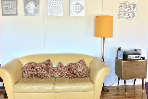 Hyams Beach House - A Secret Treasure - Darwin Tourism 4