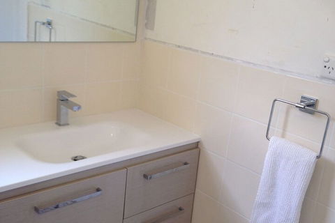 Hyams Beach House - A Secret Treasure - Darwin Tourism 2
