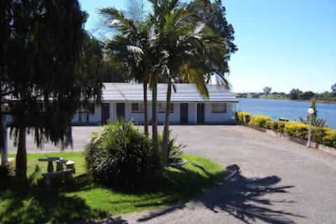 Colonial Court Motor Inn - Darwin Tourism 1