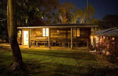 Hidden Valley Cabins - Darwin Tourism 3