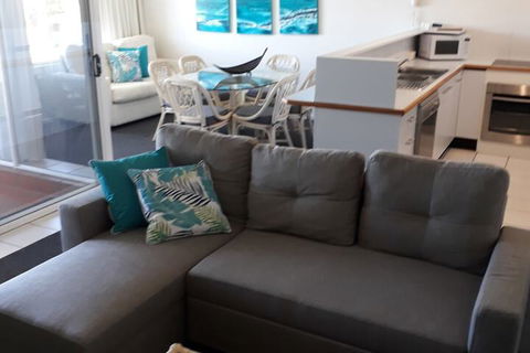 Pandanus Coolum Beach - Darwin Tourism 5