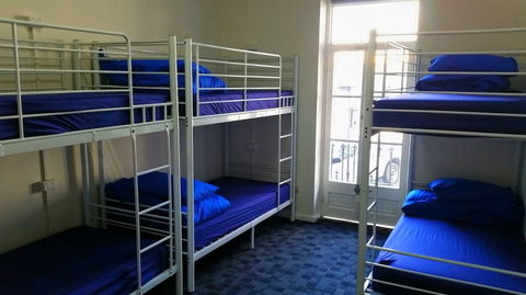 Summer House Backpackers - Darwin Tourism 4