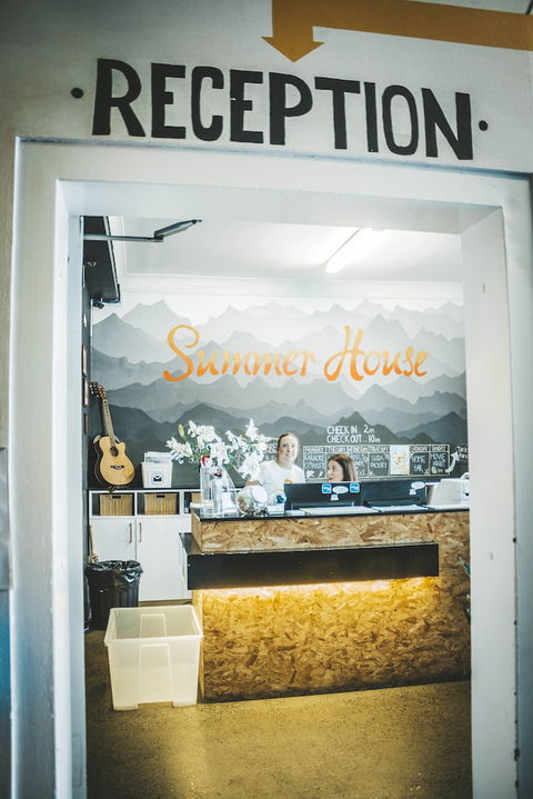Summer House Backpackers - Darwin Tourism 1