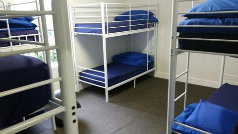 Summer House Backpackers - Darwin Tourism 5
