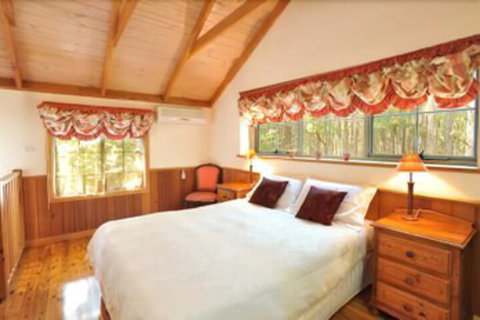 Eagle Hammer Cottages - Darwin Tourism 6