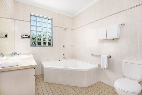 Hawkesbury Race Club Motel - Darwin Tourism 7