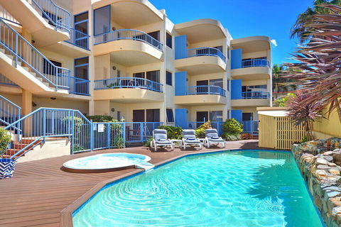 Coolum Baywatch Resort - Darwin Tourism 5
