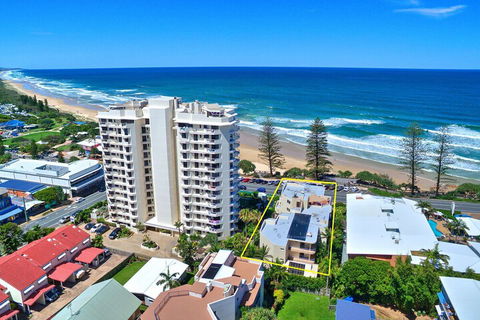 Coolum Baywatch Resort - Darwin Tourism 0