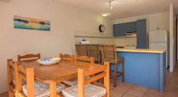Peregian Court Resort - Darwin Tourism 2