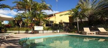 Peregian Court Resort - Darwin Tourism 1