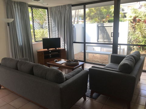 Peregian Court Resort - Darwin Tourism 4