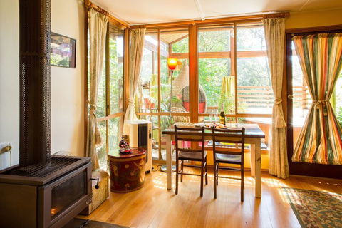 Arcadia Cottages - Darwin Tourism 3