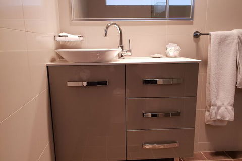 Leagues Motel - Darwin Tourism 2