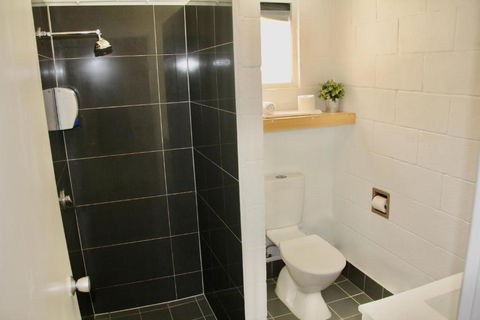 Hideaway Noosa Men Only Beach Resort - Darwin Tourism 3