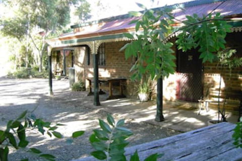 Eagle Foundry Bed & Breakfast - Darwin Tourism 1
