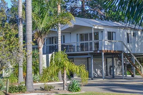 Caseys Beach Holiday Park - Darwin Tourism 5