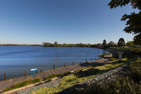 Nagambie Waterfront Motel - Darwin Tourism 4