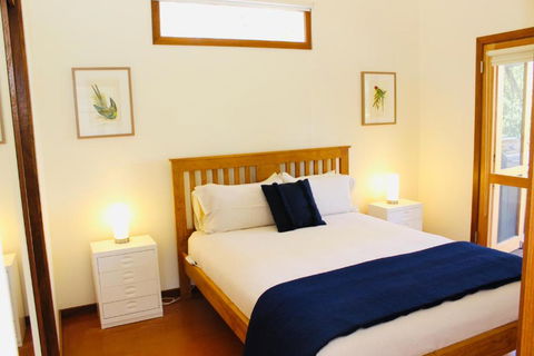 Nagoondie Studio - Darwin Tourism 2