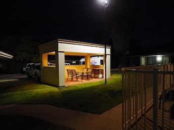 Jacaranda Motel & Holiday Units - Darwin Tourism 0