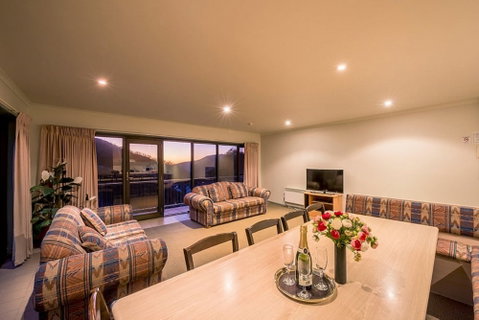 Falls Creek Country Club - Darwin Tourism 3