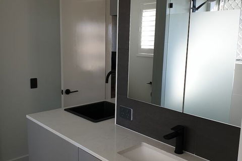 Bayviews & Harbourview Holiday Apartments - Darwin Tourism 1