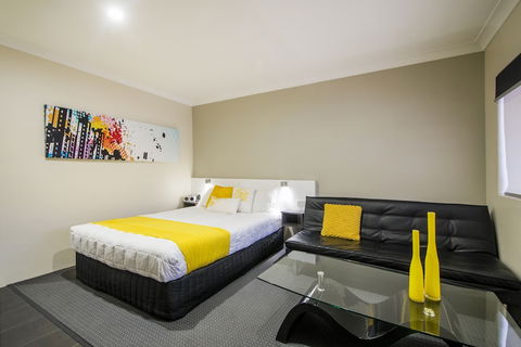 The Abbey Motor Inn - Darwin Tourism 1