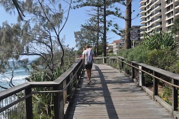 Villa Coolum - Darwin Tourism 0