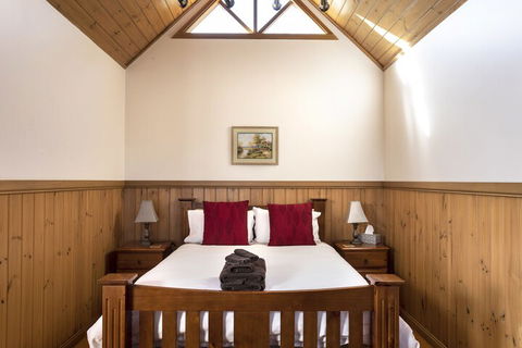Loves Lane Cottages - Darwin Tourism 7