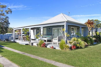 Huskisson Holiday Motel Cabins - Darwin Tourism 0