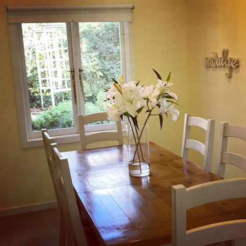 Highland Cottage - Darwin Tourism 3