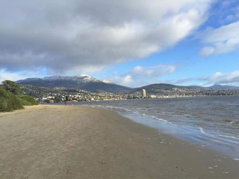 Moonrise View Apartment - Darwin Tourism 4