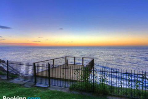 Dolphins At Sunset - Darwin Tourism 7