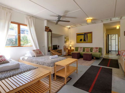 Eddies Place - Darwin Tourism 1