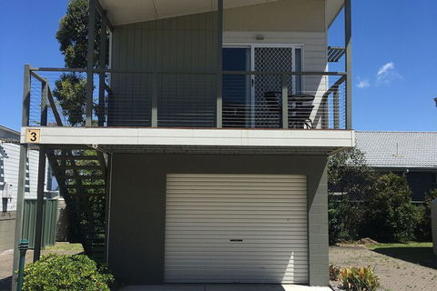 Jervis Bay Holiday Cabins - Darwin Tourism 5