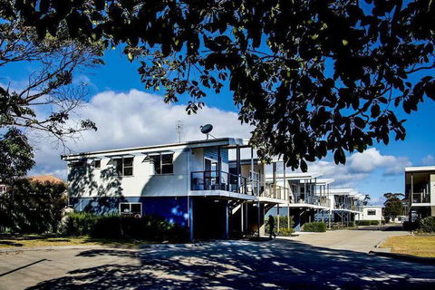 Jervis Bay Holiday Cabins - Darwin Tourism 1