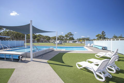 Lakeside Cabins & Holiday Village - Darwin Tourism 3