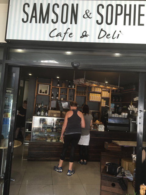 Samson & Sophie Cafe - Darwin Tourism 4