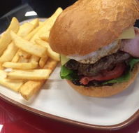 Drouin PizzaBurger Lounge - Darwin Tourism