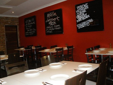 Quattro Woodfire Pizza Bar - Darwin Tourism 0