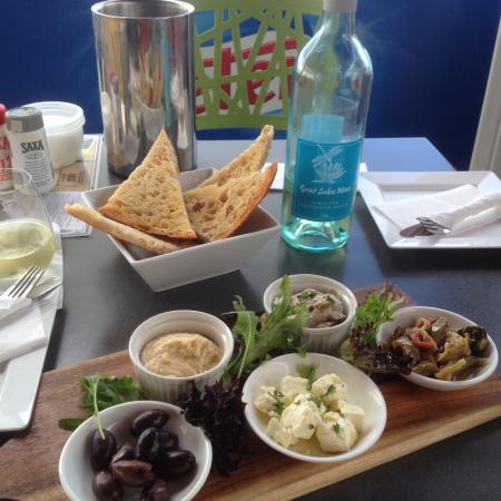 Tuncurry Rock Pool Cafe - Darwin Tourism 0