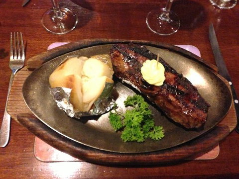 Charcoal Grill Restaurant - Darwin Tourism 0