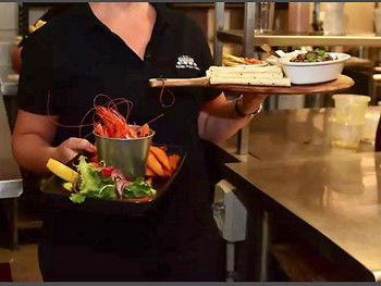 Ariah Park Hotel Dining & Bar - Darwin Tourism 8