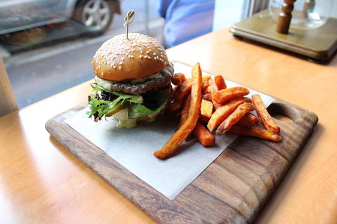 Cook & Archie's - Darwin Tourism 0