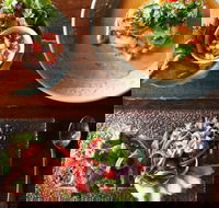 Mortar  Pestle - Darwin Tourism