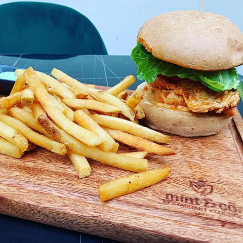 Customs House Inn - Darwin Tourism 0