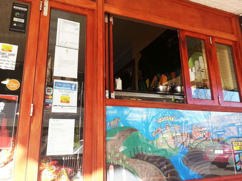 Colac Charcoal Chicken Grill - Darwin Tourism 0